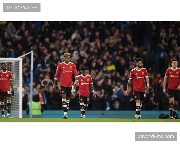 曼联战术混乱与内部矛盾暴露，当前阶段对球队表现造成影响