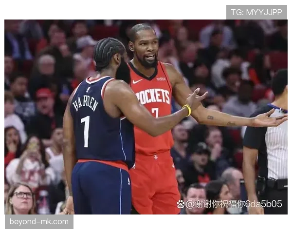 范弗利特利用挡拆提升组织效率，拉开球队进攻空间对比显著