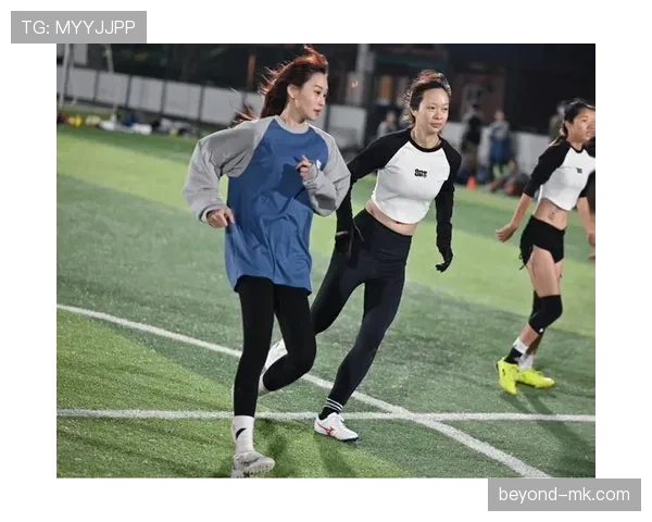 篮球比赛中手部接触判定的规则解析与理解